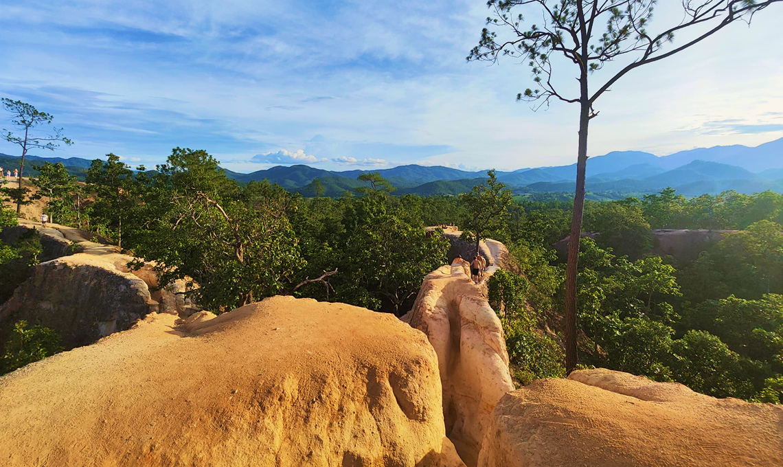 Explore Pai’s Scenic Beauty with Ease